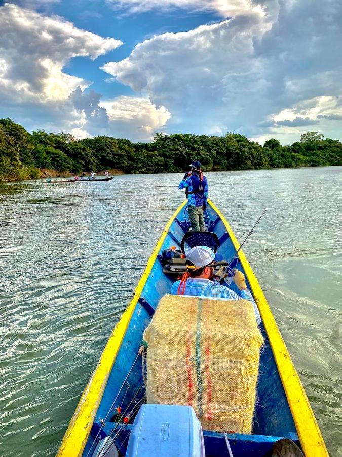 Hostal Cano Nevera La Macarena エクステリア 写真