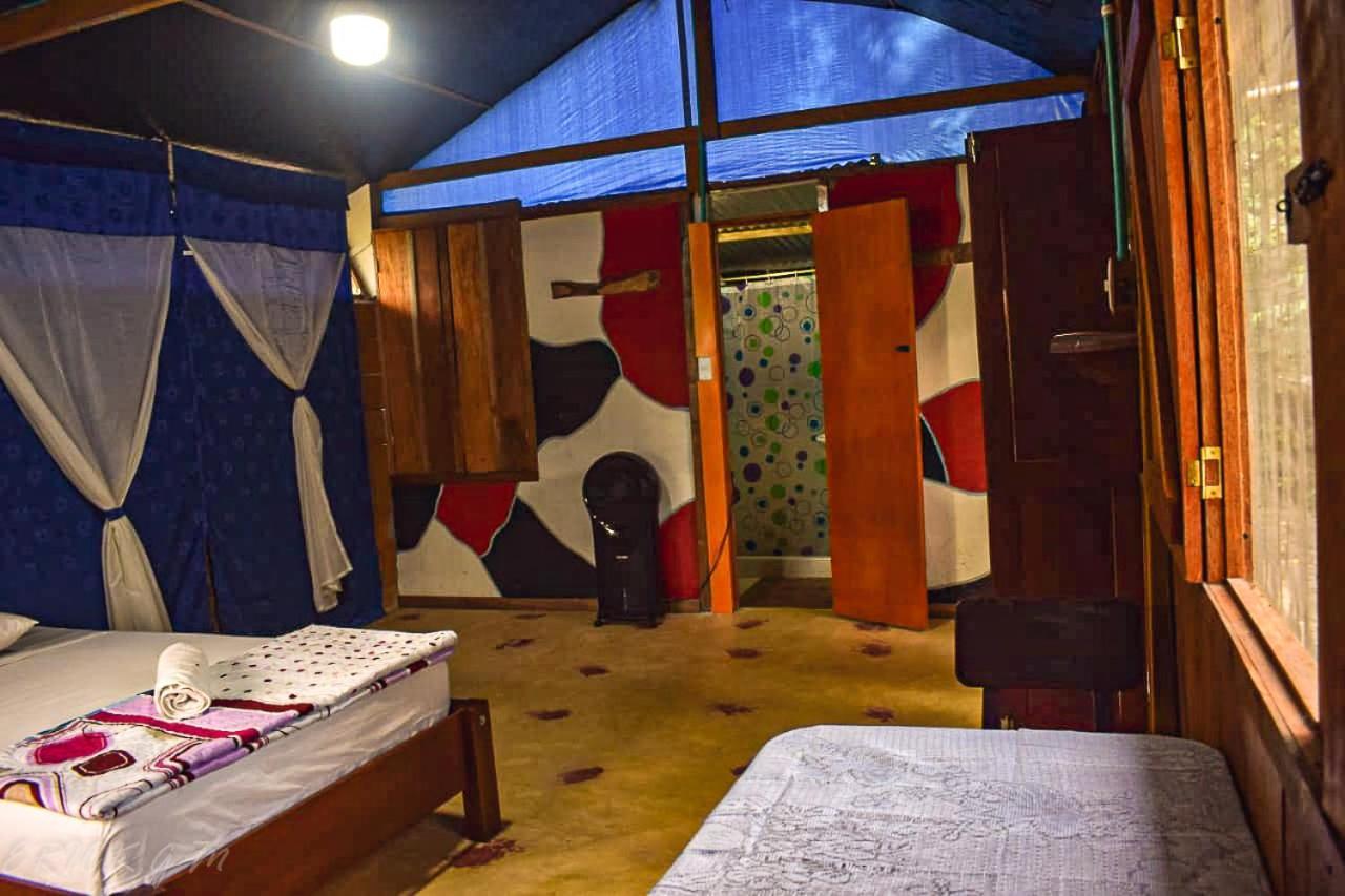 Hostal Cano Nevera La Macarena エクステリア 写真