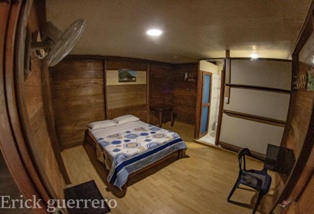 Hostal Cano Nevera La Macarena エクステリア 写真