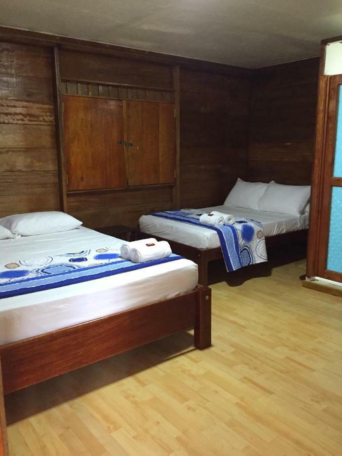 Hostal Cano Nevera La Macarena エクステリア 写真